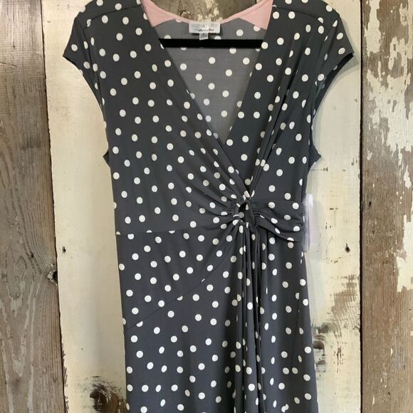 Women’s Signature dress by Robbie Bee - Picture 2 of 4